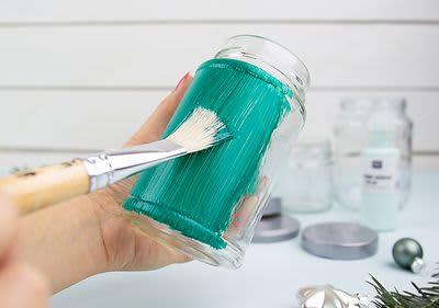 Calendar Advent DIY realizat din borcane cu filet