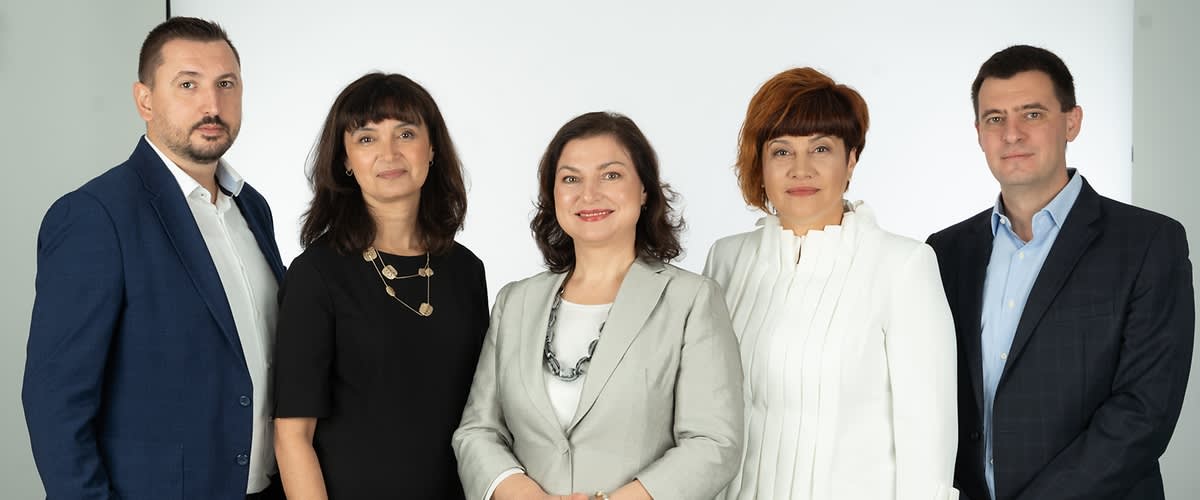 Im Bild: Die Geschäftsführung von dm Bulgarien