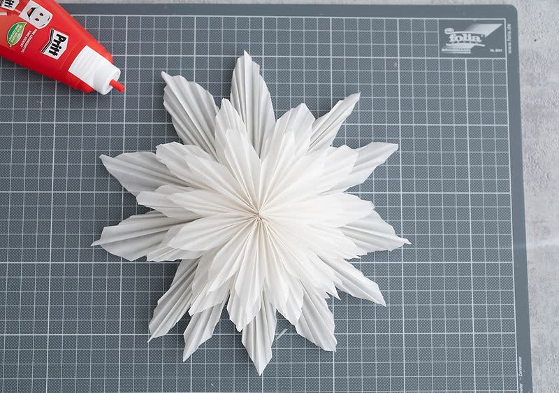 Papierstern fertig