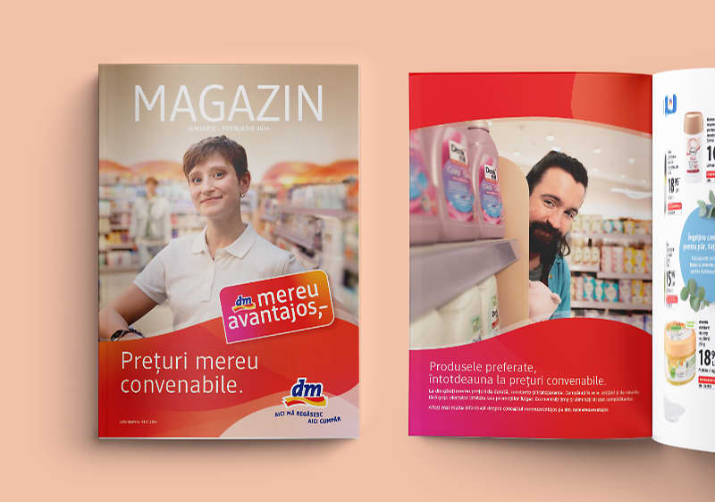 Coperta și pagină interioară a unui magazin cu produse și oferte de sărbători