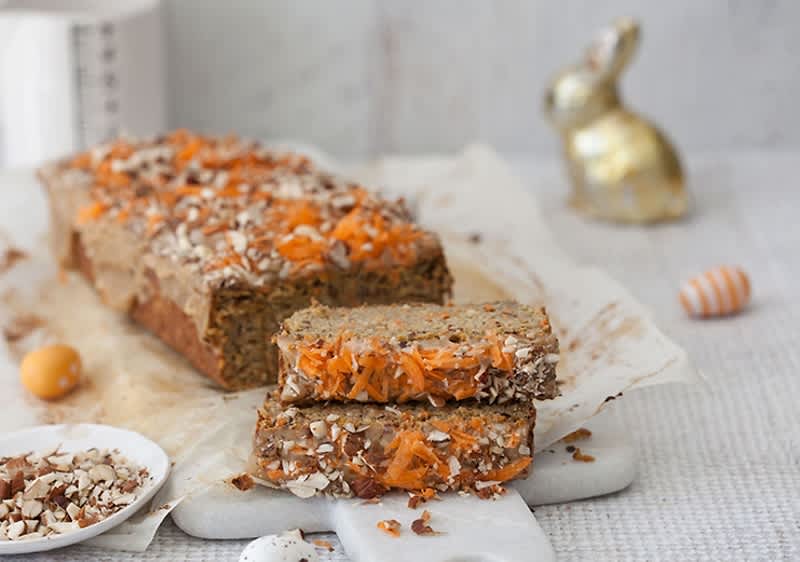 Tort vegan de morcovi și migdale, fără gluten