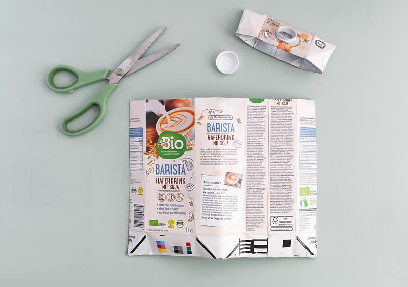 Tăiați și curățați cutia de băutură