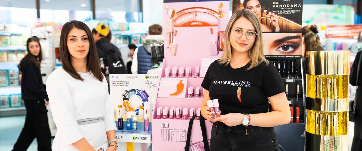 De Ziua Femeii, dm și-a răsfățat clientele cu surprize și cadouri