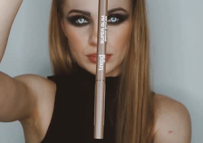 Schritt 1: Dramatisches Augen-Make-up