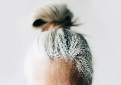 Graue Haare