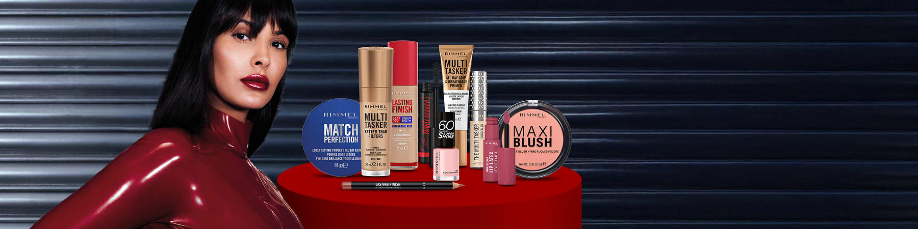 Cuvântul cheie principal: cosmetice Imagine: Produse cosmetice Rimmel pe o masă roșie