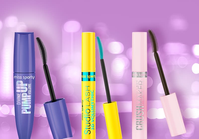 Rimeluri colorate pe fundal roz