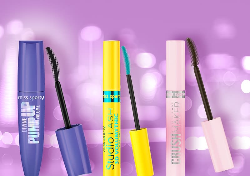 Rimeluri colorate pe fundal roz