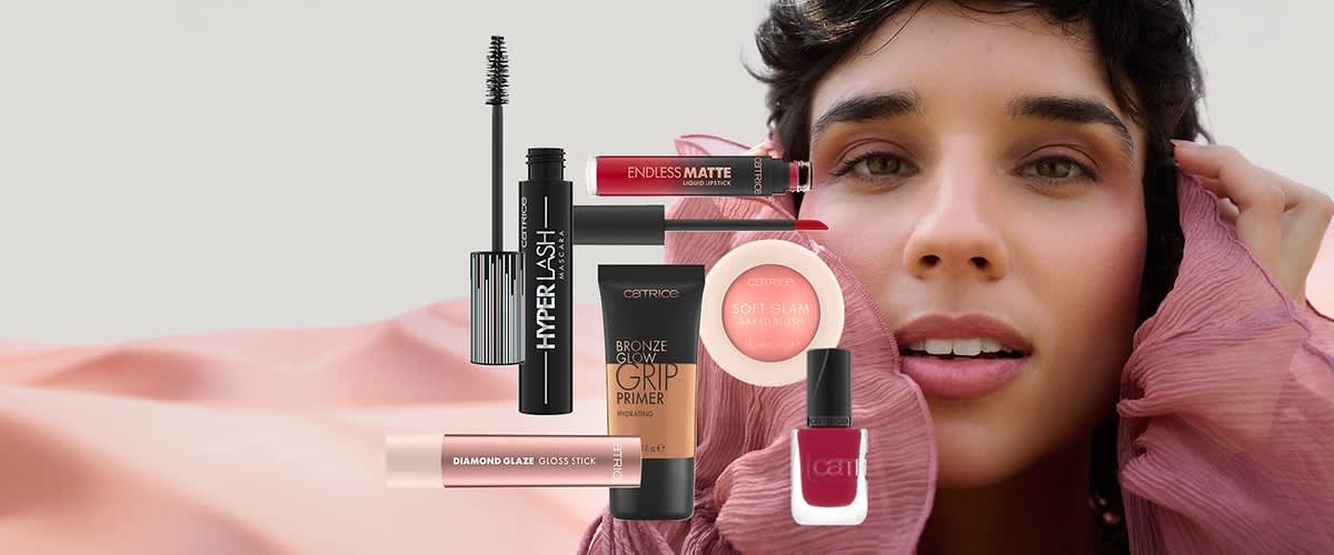 Cuvântul cheie principal: cosmetice Colaj de produse cosmetice: rimel, ruj, primer, fard, lac de unghii