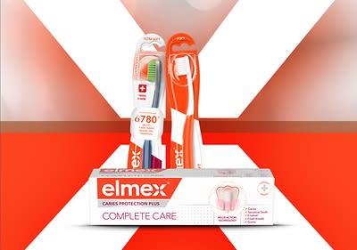 Periuțe de dinți Elmex Complete Care în ambalaj promoțional