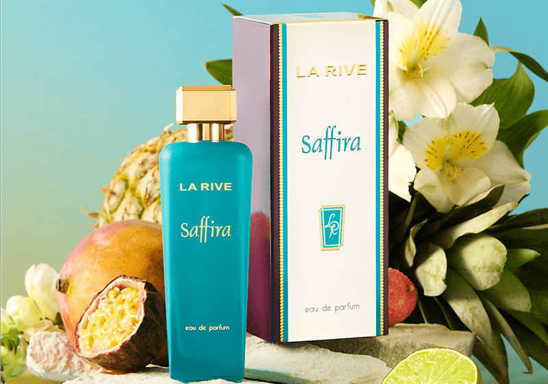 Parfum Saffira La Rive cu flori și fructe exotice în fundal