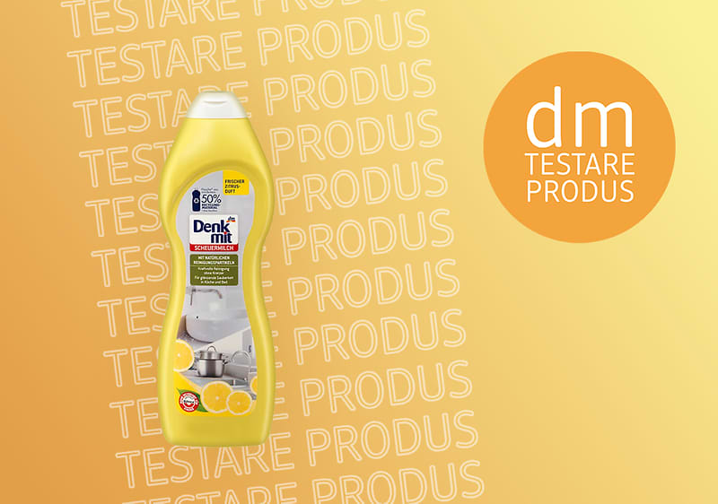 Detergent lichid Denkmit pentru testare produs pe fundal galben