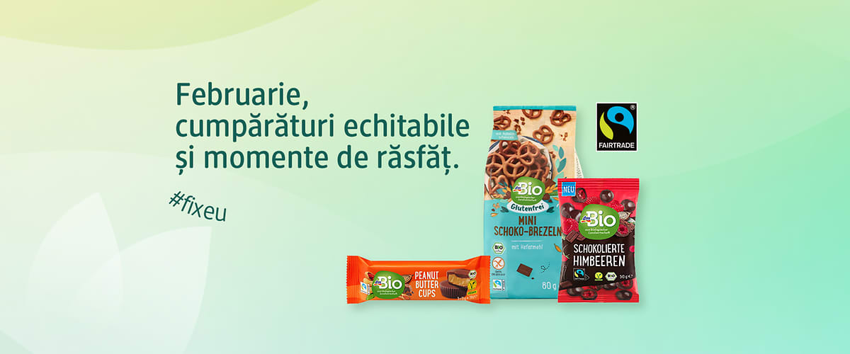 Imagine cu produse bio Fairtrade, inclusiv mini covrigei și zmeură în ciocolată.