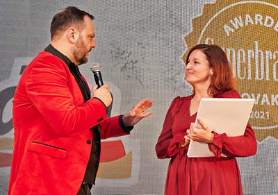 Preberanie ocenenia Slovak Superbrands Award pre dm