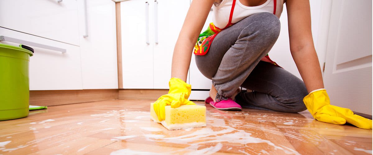 čistenie podlahy