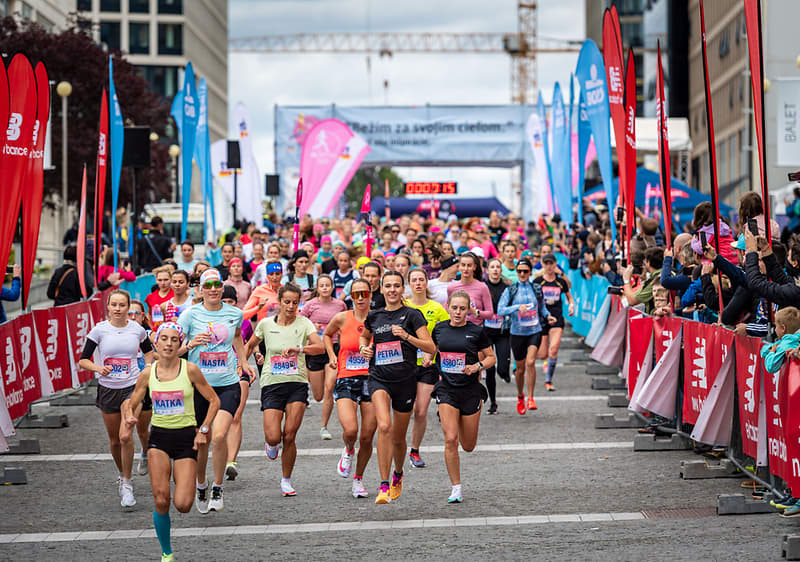 dm ženský beh 2022