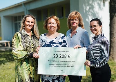 dm poskytla príspevok na fotovoltické panely
