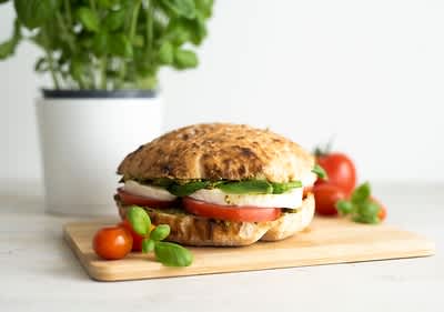 caprese sendvič