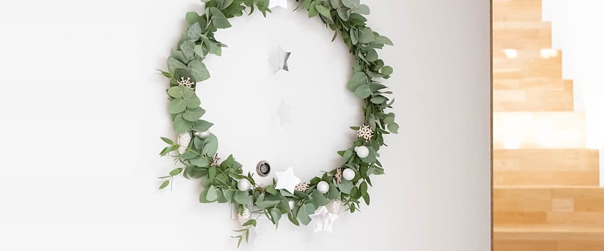 Zavesený zelený veniec 