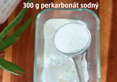 Krok 3 - 300 gramov perkarbonátu sodného na lyžici