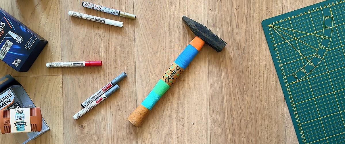 Hotové personalizované kladivo s textom ocinko