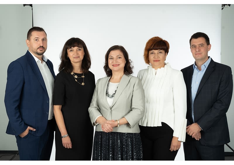 Im Bild: Die Geschäftsführung von dm Bulgarien