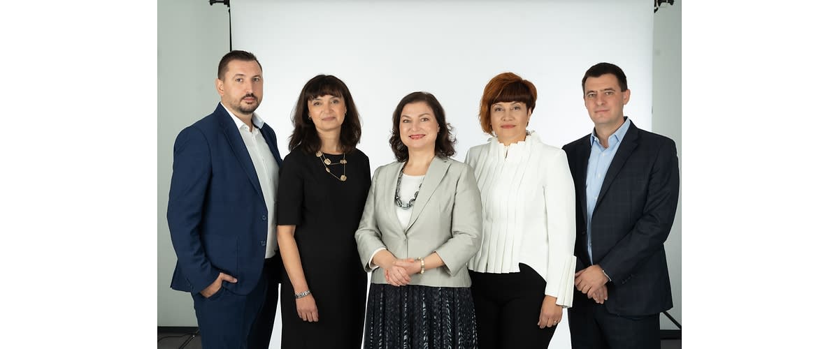 Im Bild: Die Geschäftsführung von dm Bulgarien