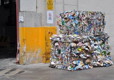 zlysované nápojové kartóny