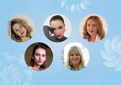 Koláž piatich portrétov influencerov na modrom pozadí