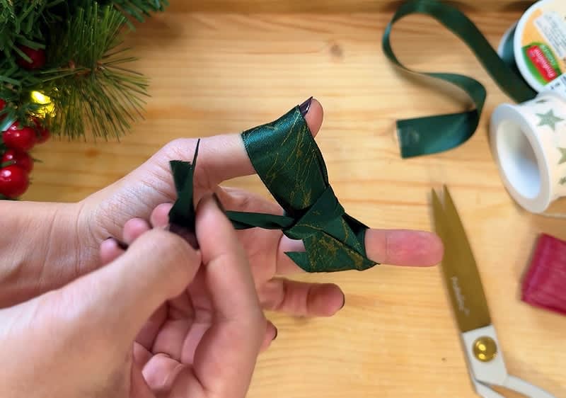 Vianočná zelená stužka 