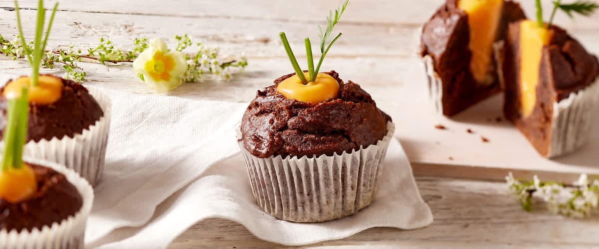 Hotové vegánske veľkonočné zdobené muffiny