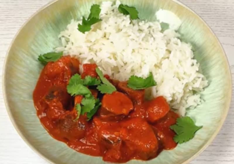 Vegánska tikka masala so seitanom a jazmínovou ryžou
