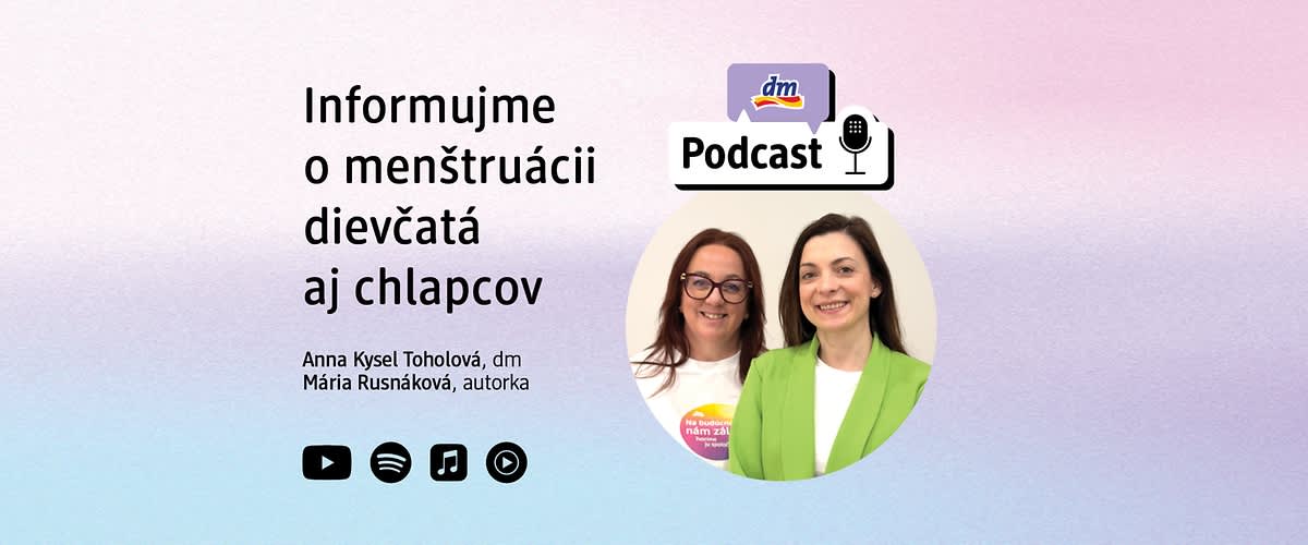 Podcast o menštruácii pre dievčatá aj chlapcov s dvoma moderátorkami a logom dm