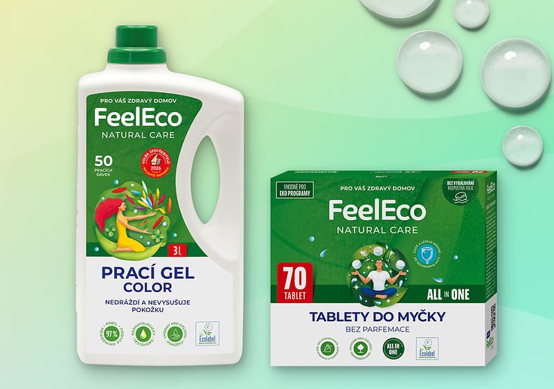 Dve zeleno-biele obaly čistiacich prostriedkov FeelEco – prací gél Color a tablety do myčky All in One