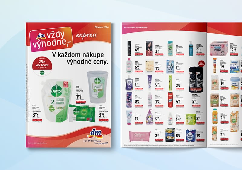 Dvojstránkový katalóg výrobkov dm s reklamou na zubné pasty a rôzne drogériové produkty