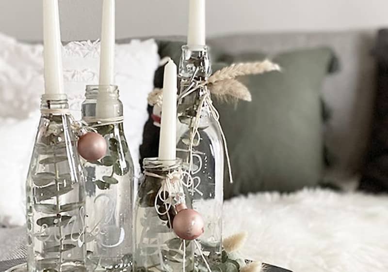 Návod na výrobu adventného venca zo sklených fliaš.