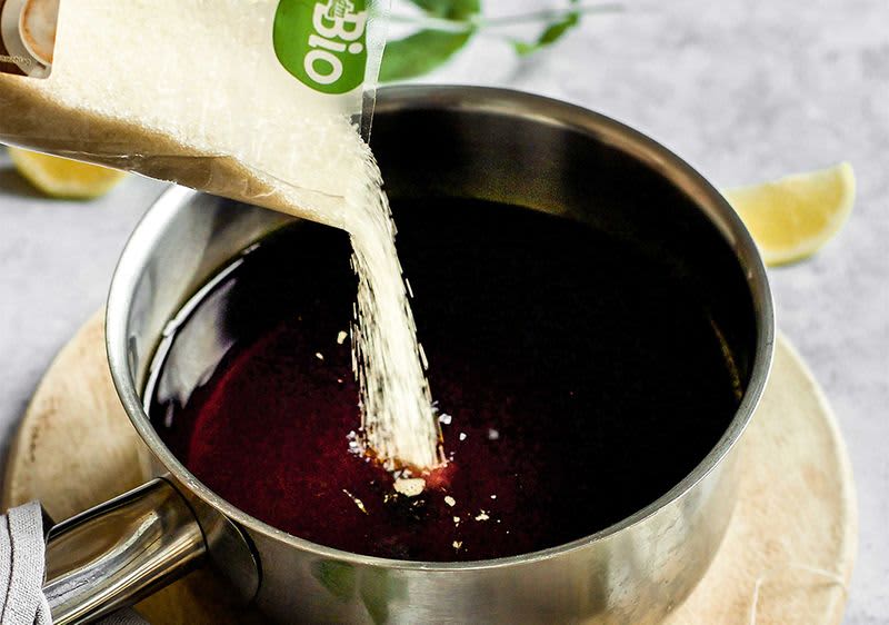 Príprava čajového sirupu.