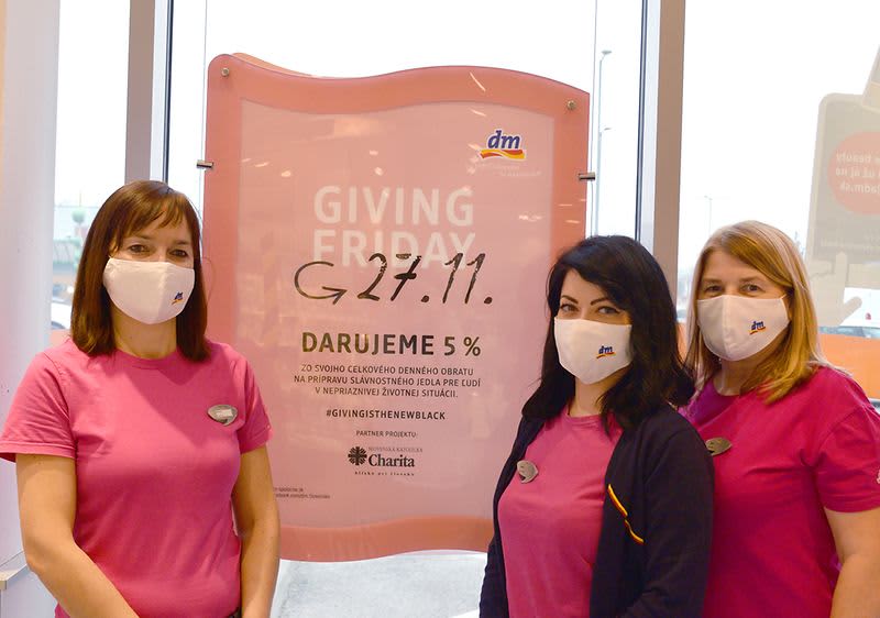 Giving Friday v dm predajni