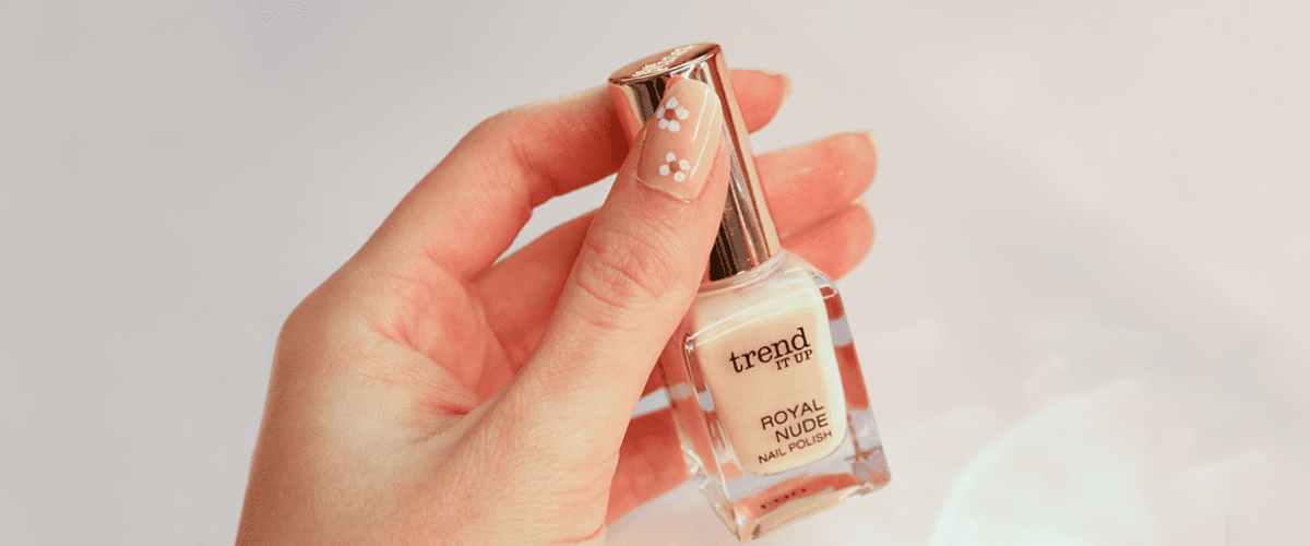 Jarná manikúra a lak na nechty trend IT UP Royal Nude