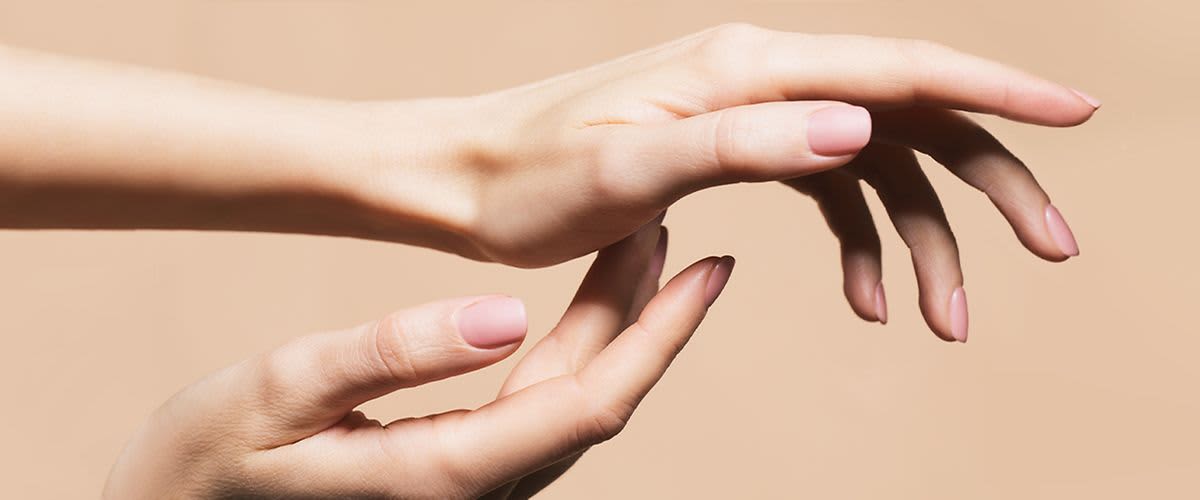 krásne upravené ruky a nechty