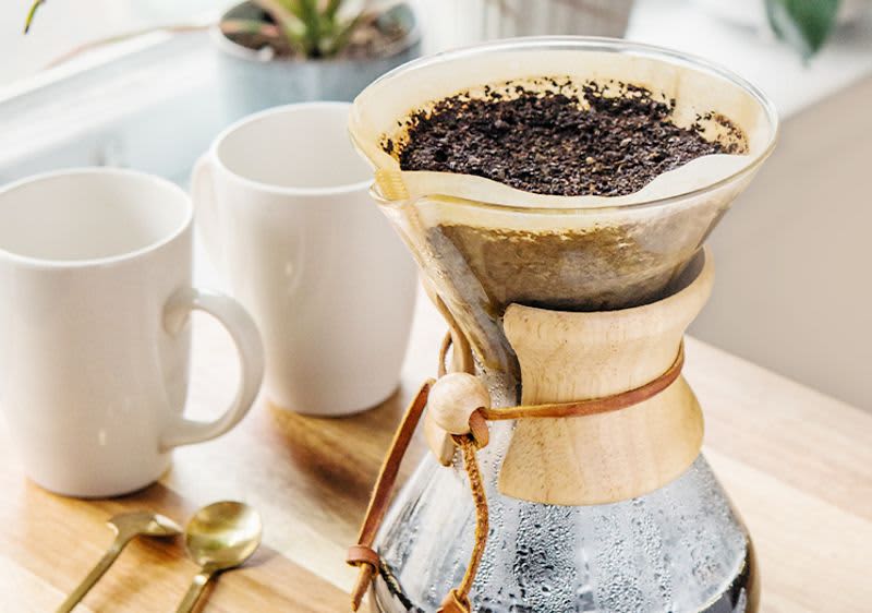 filter s kávovou usadeninou
