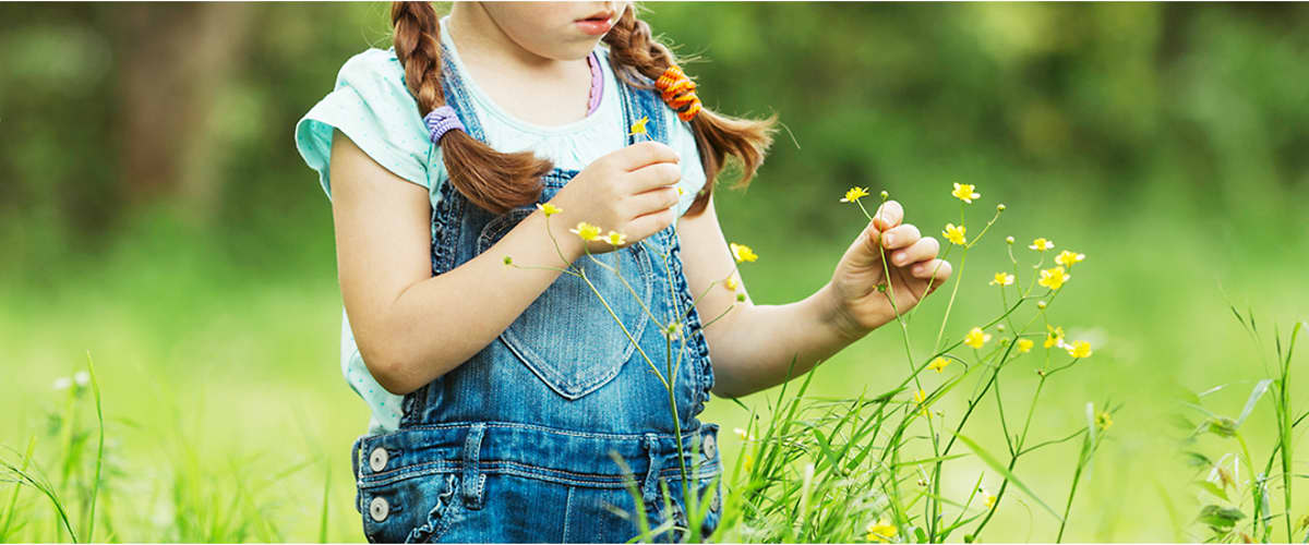 dievčatko v prírode