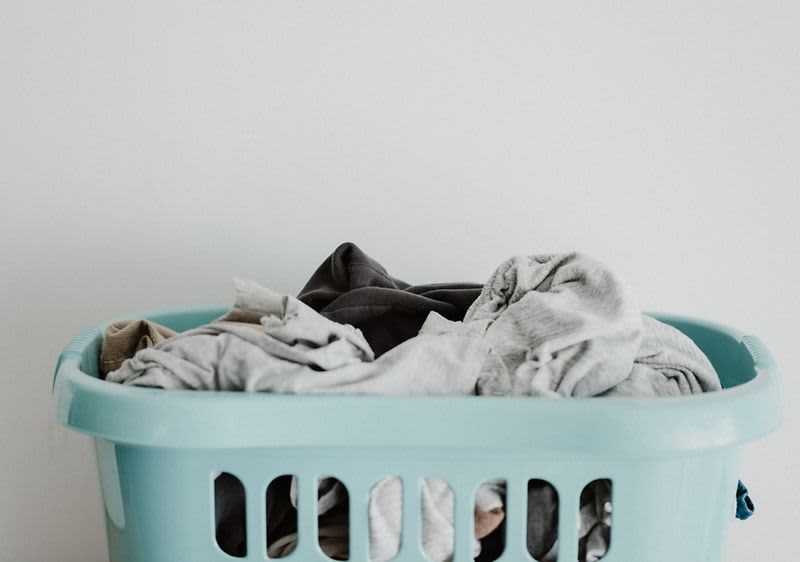 kôš so špinavou bielizňou