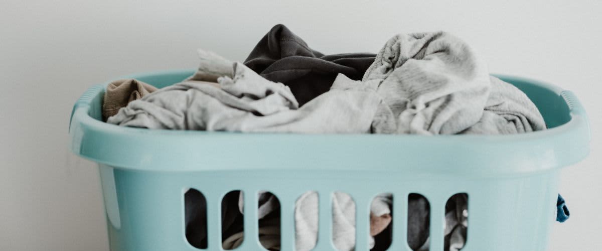 kôš so špinavou bielizňou