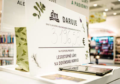 arovaná suma podporí projekt Lesostepné lúky na Devínskej Kobyle.