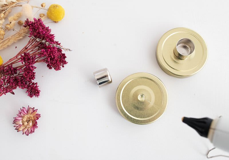 Kerzentüllen und Deckel von Gläsern