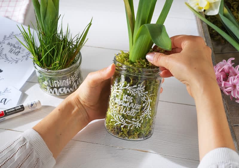 Cvetlični lončki s sporočilom