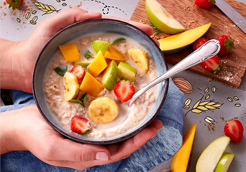 Veganska kaša z mangom in jagodami 