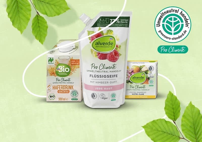 Pro Climate Produkte vor Seerosen