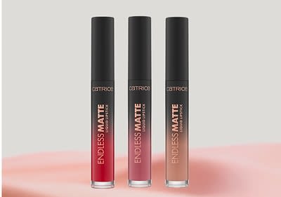 Kozmetični izdelki Catrice: maskara, primer, tekoča šminka, rdečilo, glos za ustnice